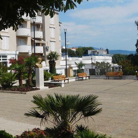 נובי ווינודולסקי Studio Apartman Old Town מראה חיצוני תמונה