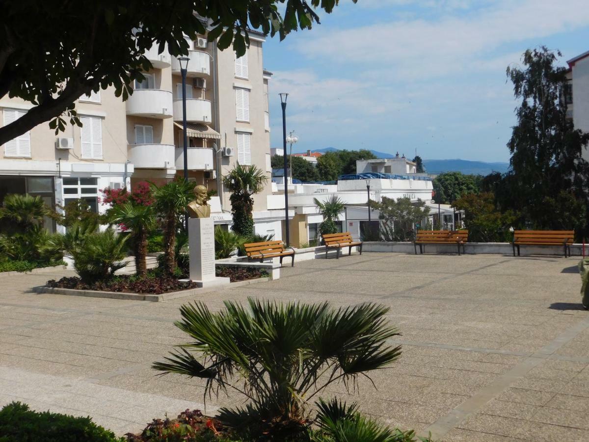 נובי ווינודולסקי Studio Apartman Old Town מראה חיצוני תמונה